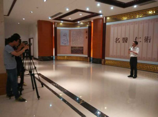 江西電視臺欄目組到仁和集團(tuán)現(xiàn)場錄制節(jié)目